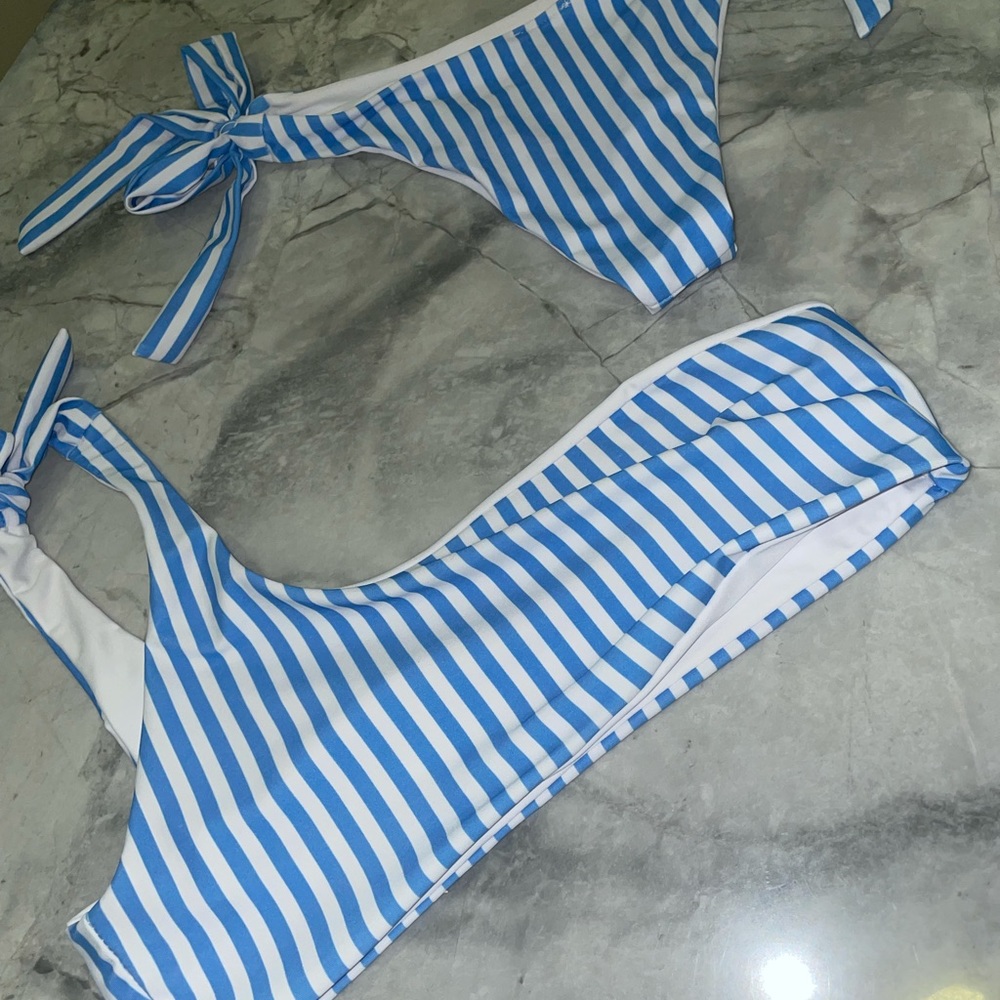 Blue and white striped one shoulder bikini - Picture 3 of 3